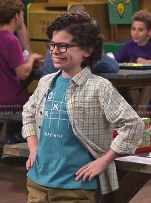 Matteo’s green Play Nice tee on Bunkd