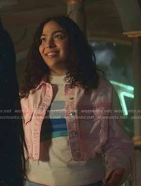 Molly’s pink denim cropped jacket on Marvels Runaways