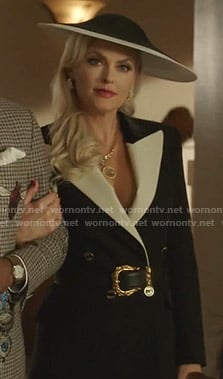 Alexis’s black and white peak lapel blazer on Dynasty