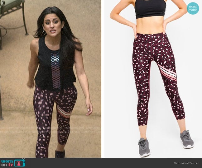 Cotton On Body Placement Print Tights worn by Delilah Alves (Carmela Zumbado) on You