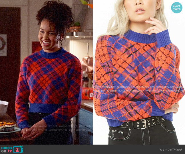 Forever 21 Plaid Sweater worn by Gina (Sofia Wylie) on High School Musical The Musical The Series