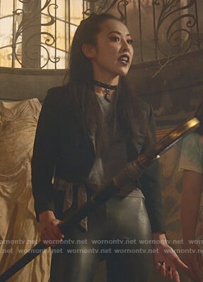 Nico’s grey tie waist tee on Marvels Runaways