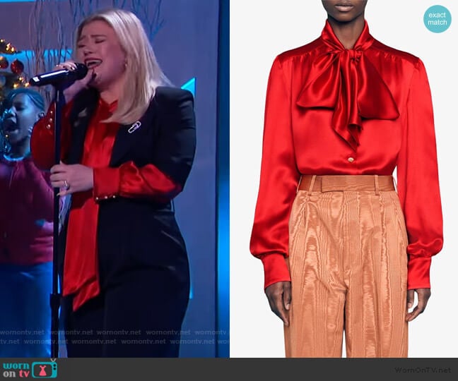 Gucci Pussy-bow Neck Blouse worn by Kelly Clarkson on The Kelly Clarkson Show
