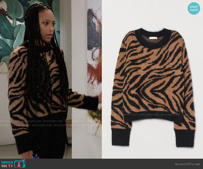 H&M Jacquard Knit Sweater in Light brown/zebra print worn by Trina (Sydney Mikayla) on General Hospital