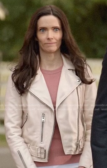 Lois Lane’s blush pink leather jacket on Batwoman