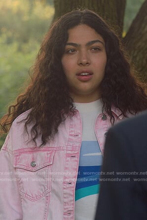 Molly’s pink denim cropped jacket on Marvels Runaways