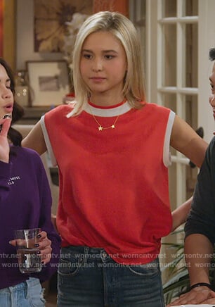 Katie’s gold star pendant necklace on Alexa & Katie