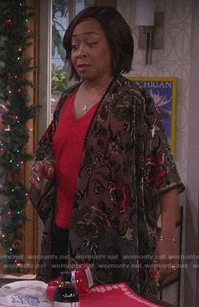 Tina’s floral burnout kimono on The Neighborhood