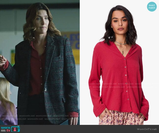 Xirena Scout Chelsea Gauze Top worn by Dex Parios (Cobie Smulders) on Stumptown