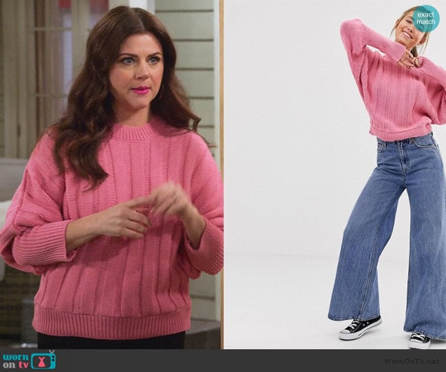 ASOS Chunky Sweater in Wide Rib worn by Lori Mendoza (Tiffani Thiessen) on Alexa & Katie