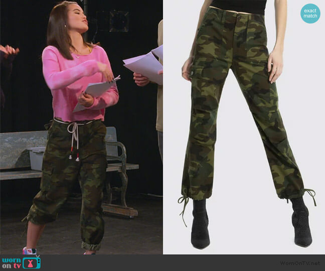 Alice + Olivia Camo Cargo Pants worn by Alexa Mendoza (Paris Berelc) on Alexa & Katie