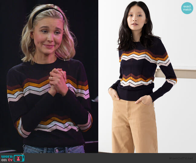 & Other Stories Zig Zag Merino Wool Sweater worn by Katie Cooper (Isabel May) on Alexa & Katie
