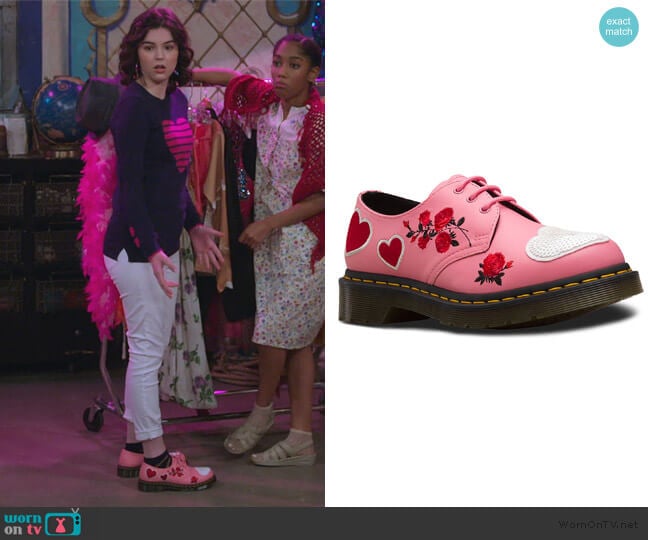 Dr Martens 1461 Sequin Hearts Shoes worn by Hannah (Merit Leighton) on Alexa & Katie