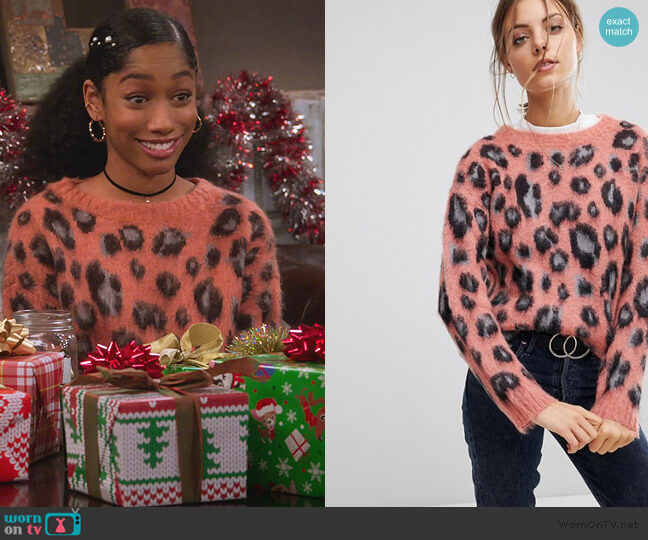 Esprit Animal Print Sweater worn by Reagan (Iman Benson) on Alexa & Katie