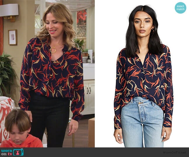 L'Agence Nina Blouse in Navy Fushion Combo worn by Jennifer Cooper (Jolie Jenkins) on Alexa & Katie