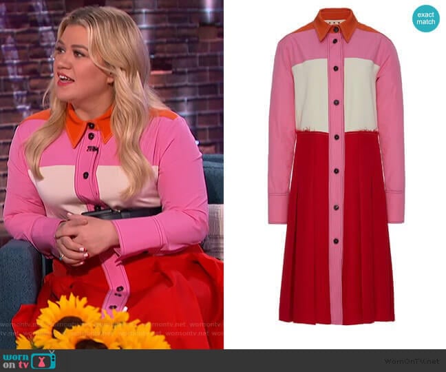 Marni Pleated Color Block Crepe Midi Dress worn by Kelly Clarkson on The Kelly Clarkson Show