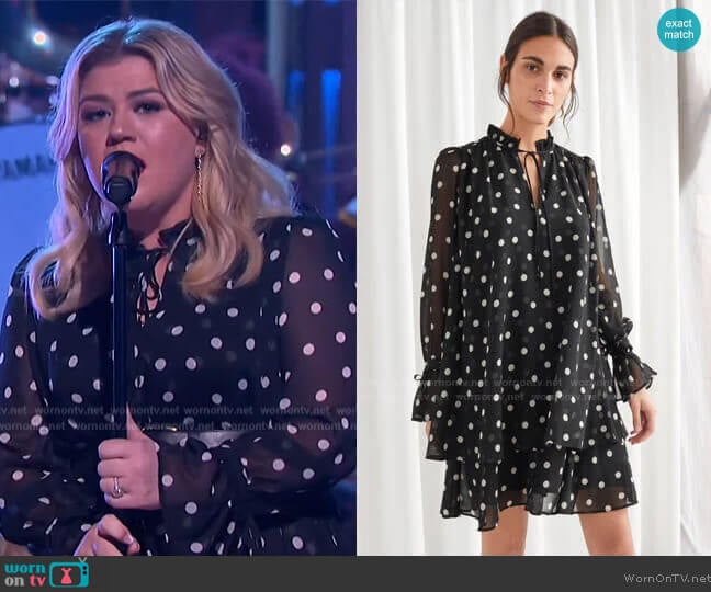& Other Stories Polka Dot Layered Ruffle Mini Dress worn by Kelly Clarkson on The Kelly Clarkson Show
