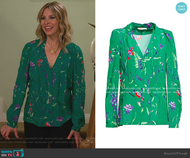 Maje Printed Blouse with Lavaliere worn by Jennifer Cooper (Jolie Jenkins) on Alexa & Katie