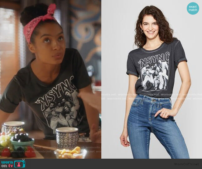Target Short Sleeve Band Graphic T-Shirt worn by Zoey Johnson (Yara Shahidi) on Grown-ish