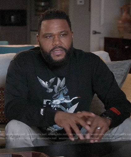 Andre’s black dove sweatshirt on Black-ish