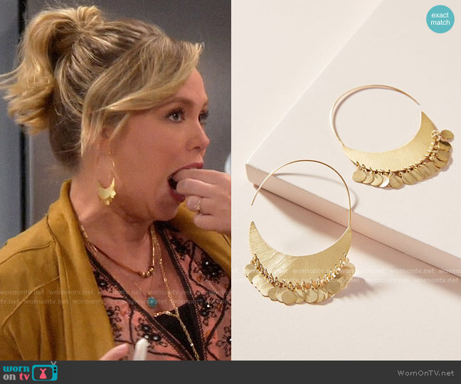 Cara Coin Hoop Earrings from Anthropologie worn by Kristin Baxter (Amanda Fuller) on Last Man Standing