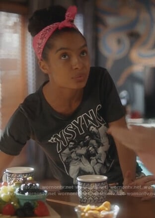 Zoey’s black N-Sync tee on Grown-ish