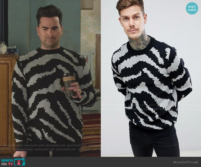 BoohooMan Sweater in Animal Print worn by David Rose (Daniel Levy) on Schitts Creek