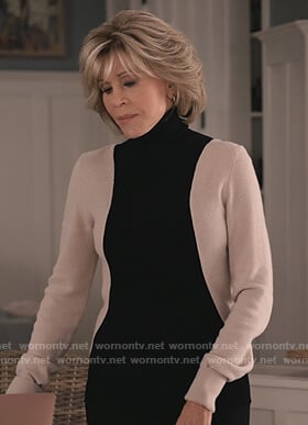 Grace’s colorblock turtleneck sweater on Grace and Frankie