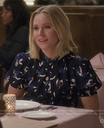 Eleanor’s blue floral short sleeve dress on The Good Place