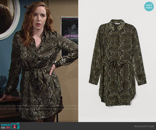 H&M Blouse with Tie Belt in Dark green/snakeskin-patterned worn by Mariah Copeland (Camryn Grimes) on The Young and the Restless