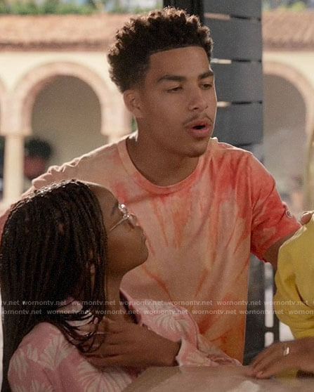 Junior’s orange tie dye tee on Black-ish