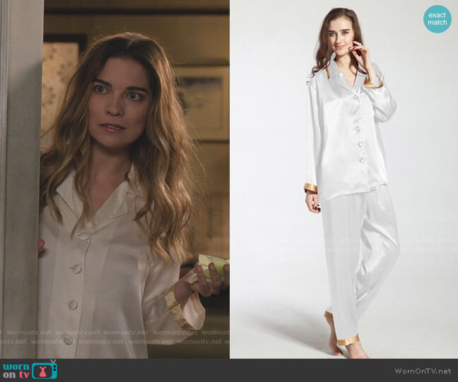 Lily Silk 22 Momme Gold Cuff Silk Pajama worn by Alexis Rose (Annie Murphy) on Schitts Creek