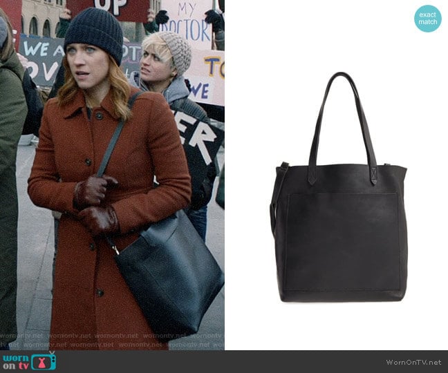 Madewell Medium Leather Transport Tote worn by Julia Bechley (Brittany Snow) on Almost Family