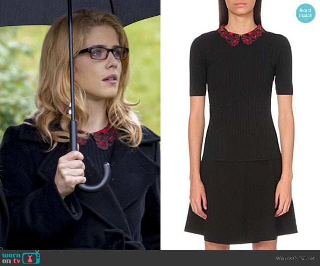 Sandro Elmer Sweater worn by Felicity Smoak (Emily Bett Rickards) on Arrow