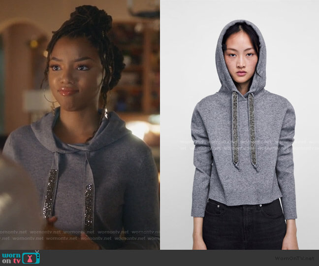 Zara Knit Sweatshirt with Sparkly Stripes worn by Zoey Johnson (Yara Shahidi) on Grown-ish