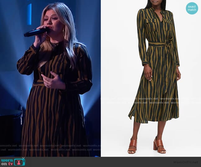 Banana Republic Print Utility Shirt Dress worn by Kelly Clarkson on The Kelly Clarkson Show