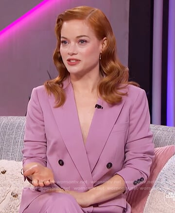 Jane Levy’s lilac blazer on The Kelly Clarkson Show