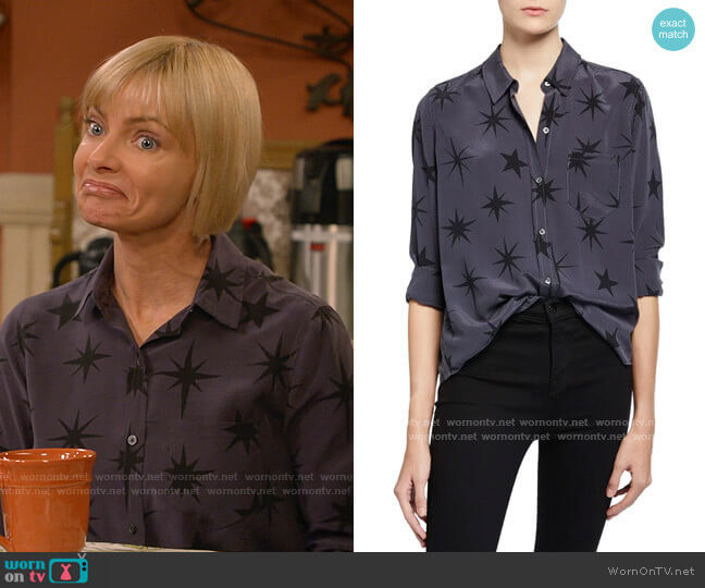 Rails Kate Silk Shirt in Coal Constellatio worn by Jill Kendall (Jaime Pressly) on Mom