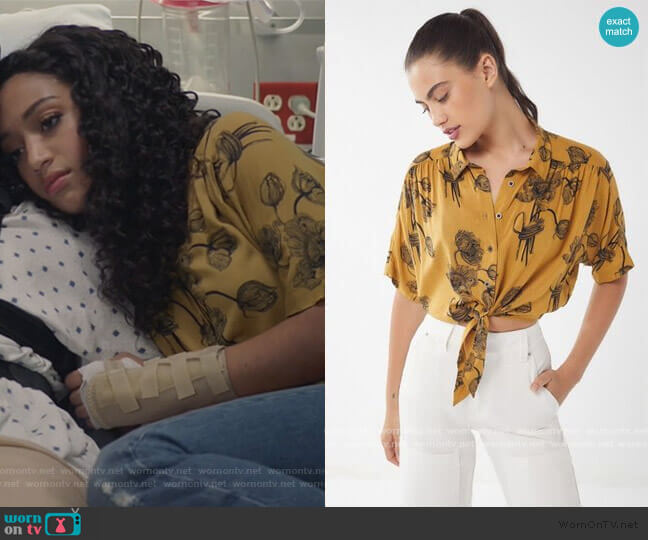 Urban Outfitters Jena Printed Tie-Front Blouse worn by Olivia Baker (Samantha Logan) on All American
