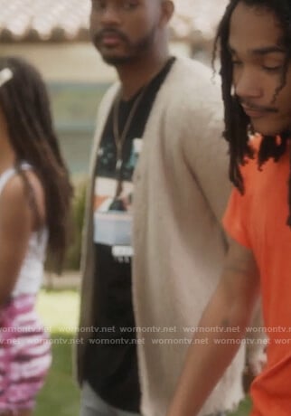Aaron’s black Ice Cube tee on Grown-ish