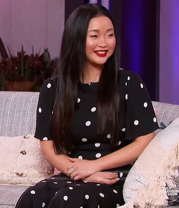 Lana Condor’s black polka dot dress on The Kelly Clarkson Show