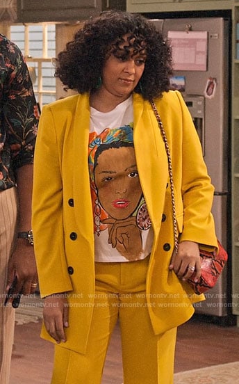 Cocoa’s yellow suit on Family Reunion