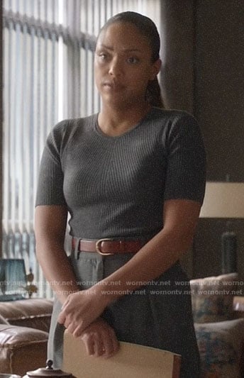 Danny’s grey ribbed top on Bull