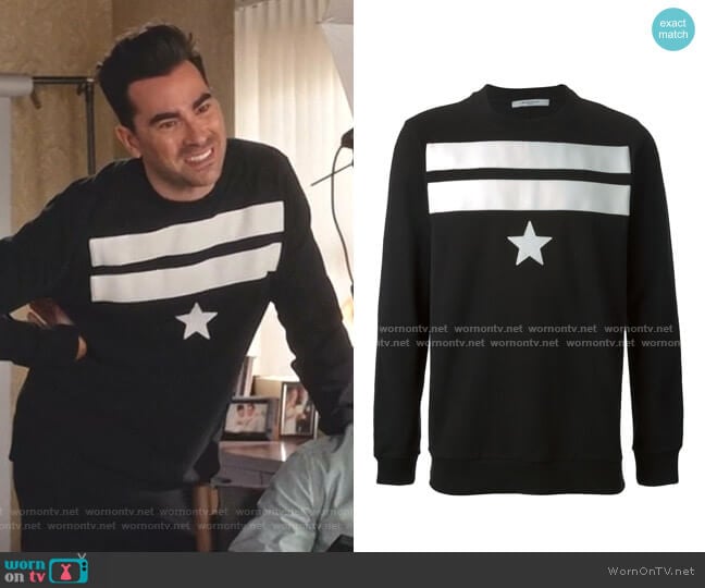 Givenchy Star Sweater worn by David Rose (Daniel Levy) on Schitts Creek