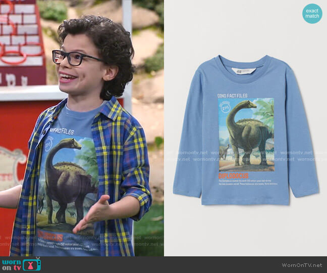 H&M Printed Jersey Shirt worn by Matteo Silva (Raphael Alejandro) on Bunkd