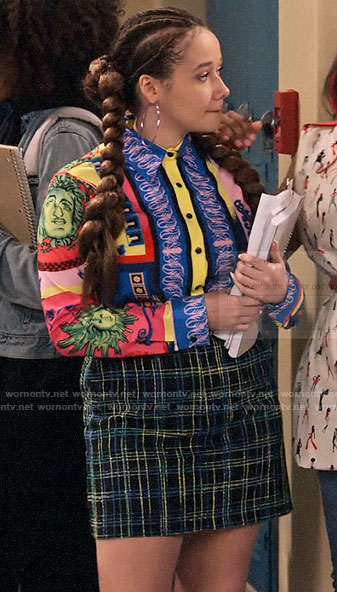 Jade’s baroque print shirt on Family Reunion