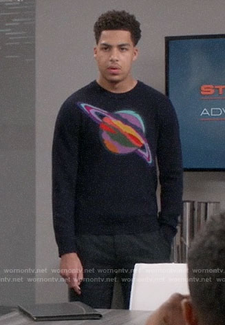 Junior’s planet sweater on Legends of Tomorrow
