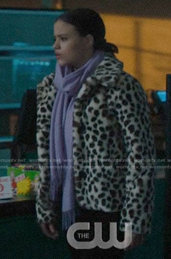 Maggie’s leopard fur jacket on Charmed