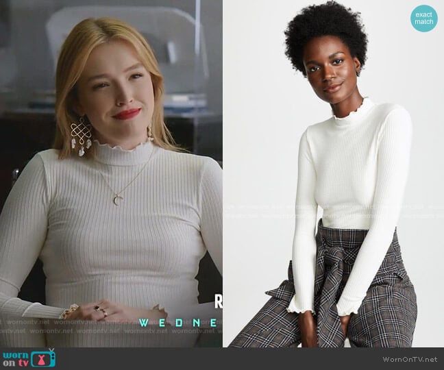Only Hearts Rib Mock Neck Tee worn by Kirby Anders (Maddison Brown) on Dynasty
