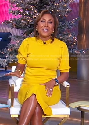 Robin’s yellow short sleeve sweater on Good Morning America